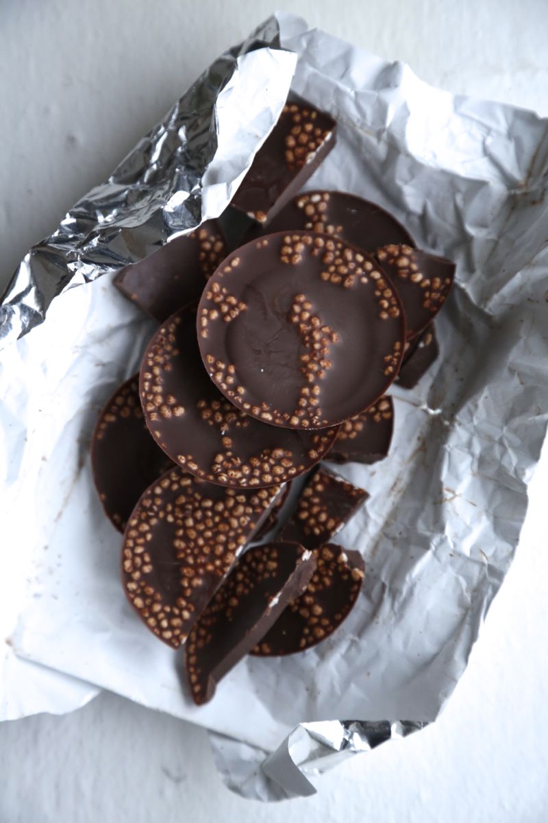 Hjemmelavet sukkerfri laktosefri chokolade poppet quinoa sund1